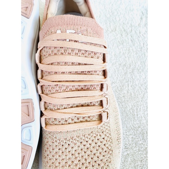 APL Women's TechLoom Breeze - Picture 3 of 4